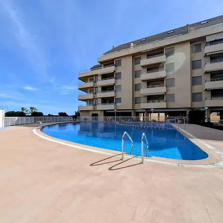 Frente A La Playa, Puerto Marino By Edeal Homes Denia